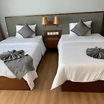 Cau Giay Hotel - 110 Pho Cau Giay - By Bay Luxury